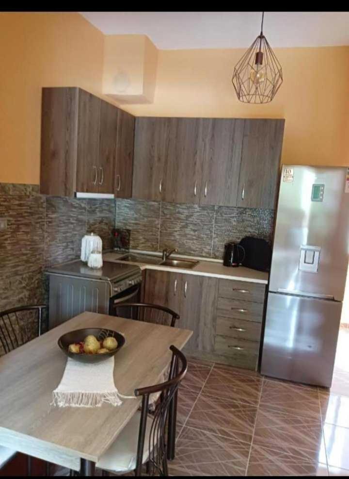 Apartment 2 *
